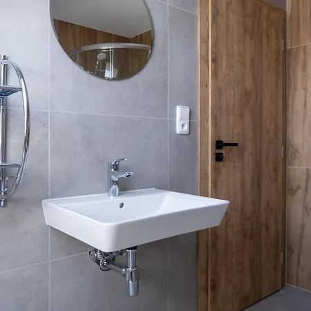 בית הארחה Tonicka 4*